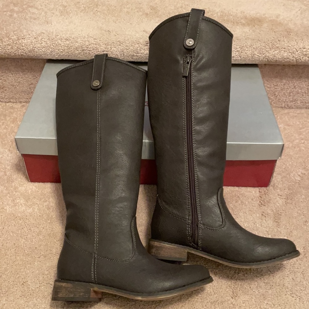 Breckelle’s Classic Knee High Riding Boot. Size 6. New - Picture 3 of 8